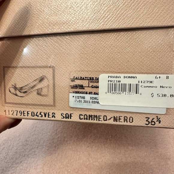Authentic Prada cap toe heels - Picture 8 of 9